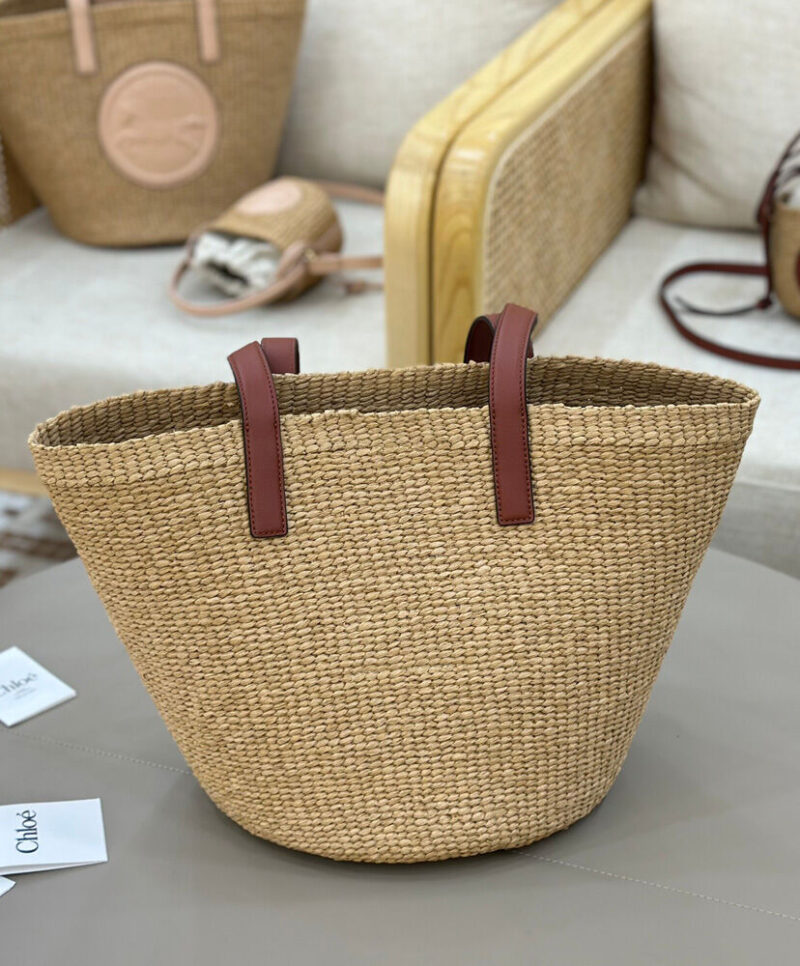 Chloe Large Horse Medal Basket In Natural Fibers